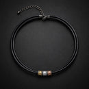 Collar de Cuero Doble con Detalle Metálico Tricolor