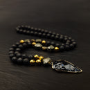 Collar Flecha Ónix y Piedra Volcánica