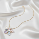 Collar Flor de Iris Esmaltada