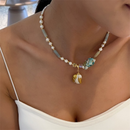 Collar Dorado moderno Perlas