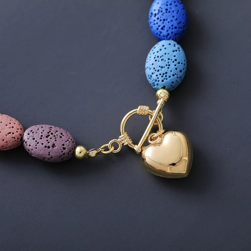 Collar Arcoíris de Lava y Corazón Dorado