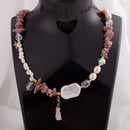 Collar Dorado Perlas y Rodonita